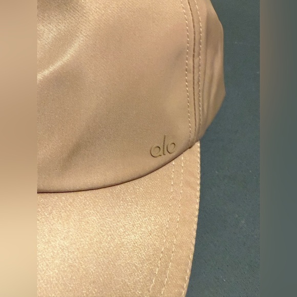 Alo Yoga performance off duty cap - Picture 2 of 4